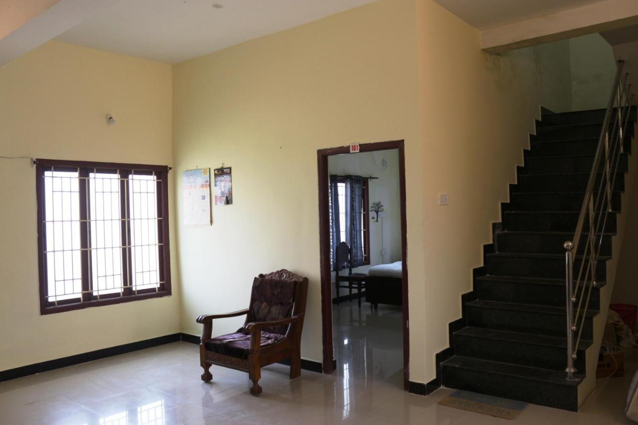 Shree Sairenu Near Maruthamalai And Bharathiyar Univ And On The Way To Near Isha Adiyogi Hotell Marudhamalai Exteriör bild