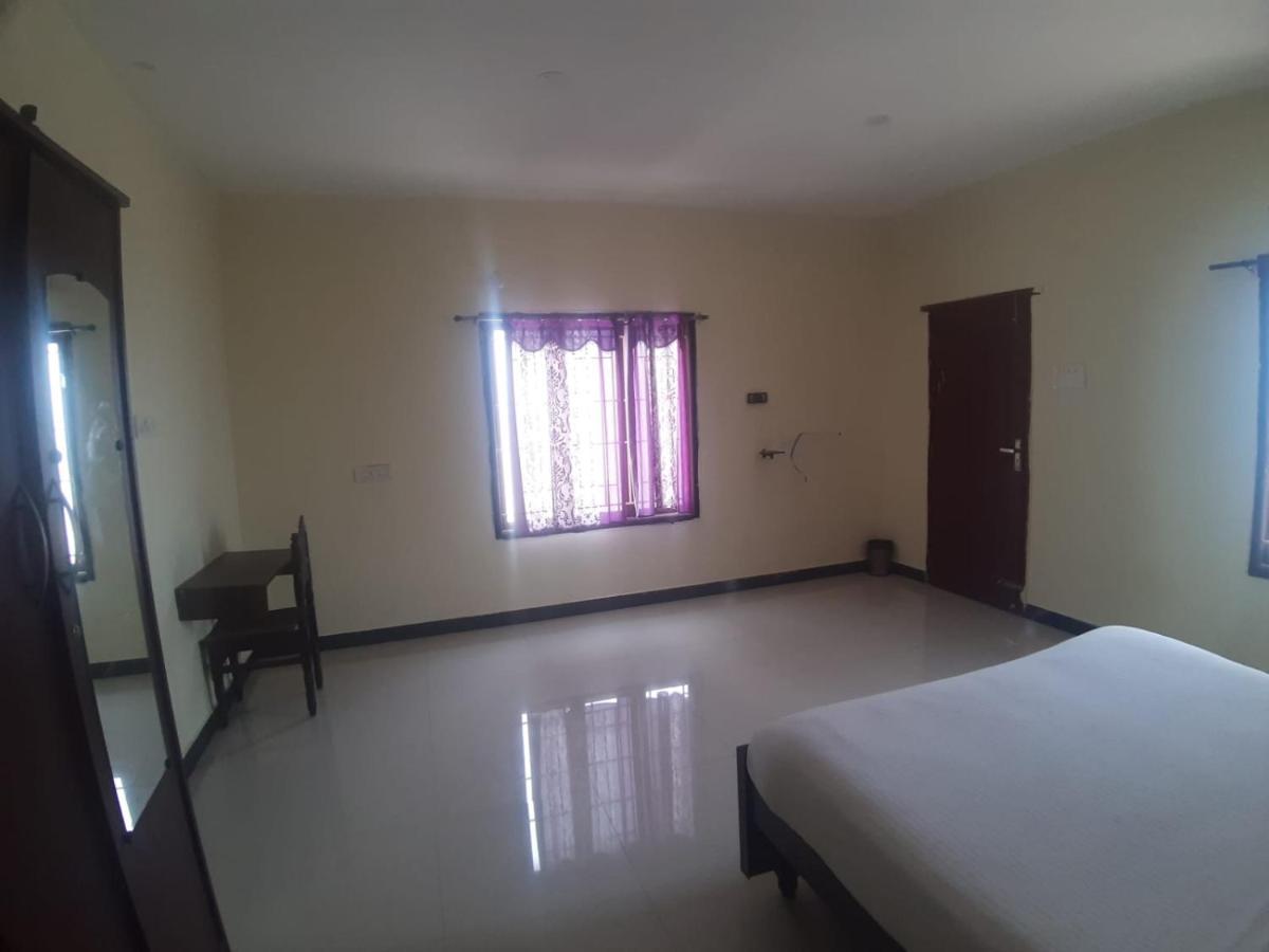 Shree Sairenu Near Maruthamalai And Bharathiyar Univ And On The Way To Near Isha Adiyogi Hotell Marudhamalai Exteriör bild